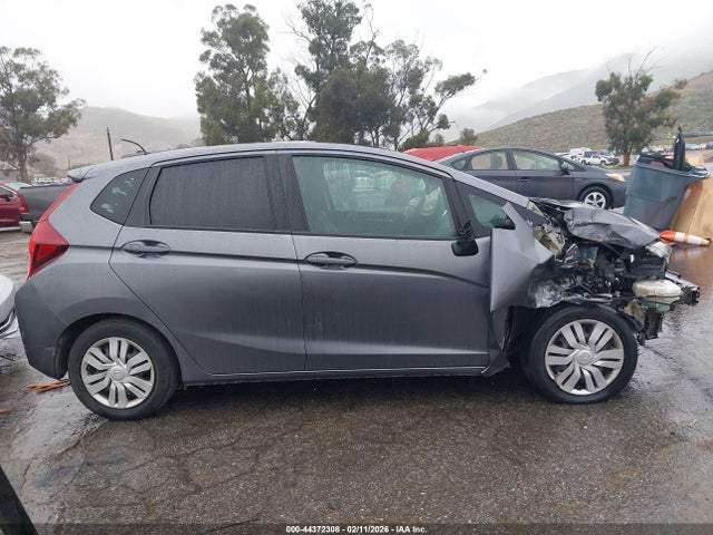 3HGGK5G57FM713587 Honda FIT LX