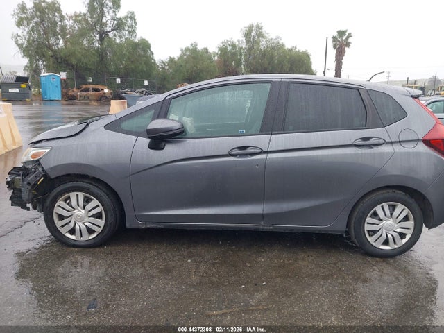 3HGGK5G57FM713587 Honda FIT LX