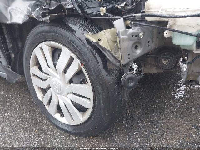3HGGK5G57FM713587 Honda FIT LX