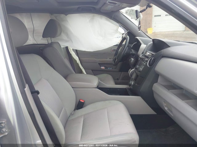 Продаж на аукціоні авто 2015 Honda Pilot Se, vin: 5FNYF3H32FB033948, номер лоту: 44372351