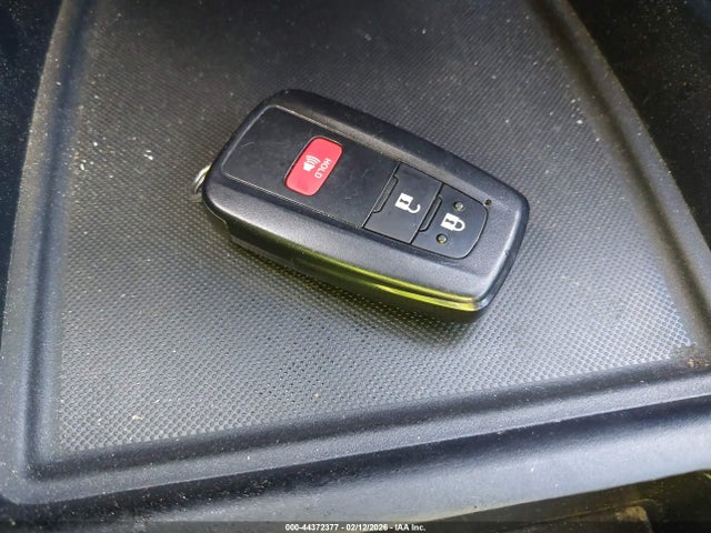 JTDKAMFUXN3158763 Toyota Prius Le