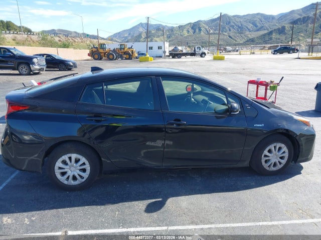 JTDKAMFUXN3158763 Toyota Prius Le