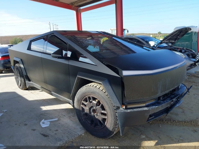 2024 TESLA CYBERTRUCK 7G2CEHED4RA008099