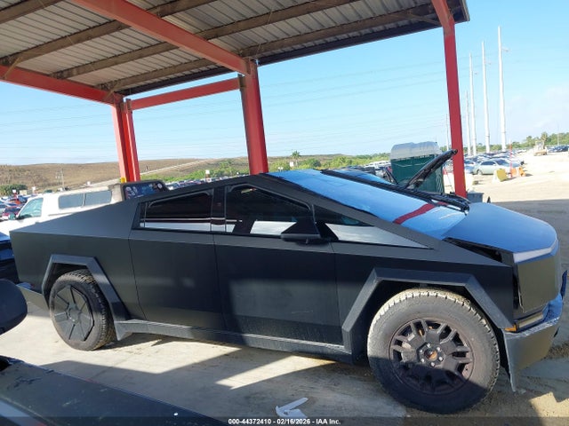 7G2CEHED4RA008099 Tesla Cybertruck All-wheel Drive