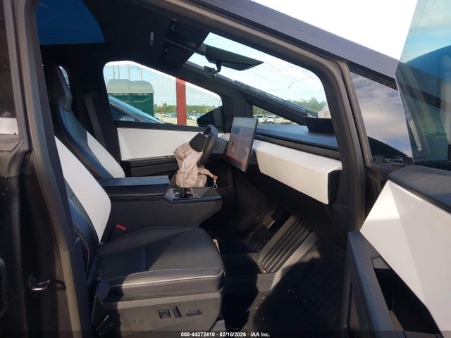 2024 TESLA CYBERTRUCK 7G2CEHED4RA008099 Photo 4