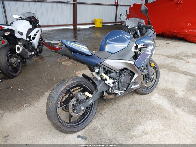44372456 :رقم المزاد ، JKAEXKG14NDAJ0815 vin ، 2022 Kawasaki Ex400 مزاد بيع