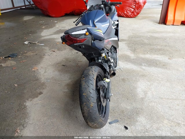 44372456 :رقم المزاد ، JKAEXKG14NDAJ0815 vin ، 2022 Kawasaki Ex400 مزاد بيع