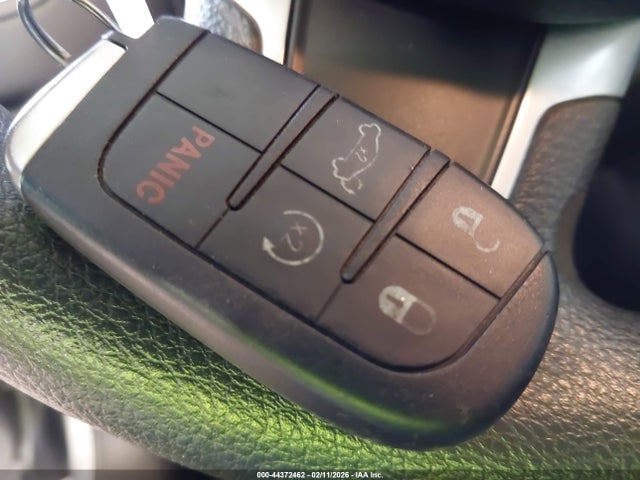 2015 Chrysler 200 Limited მანქანა იყიდება აუქციონზე, vin: 1C3CCCAB9FN600358, აუქციონის ნომერი: 44372462