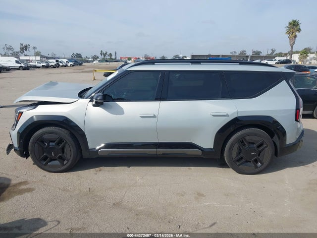 KNDAEFS55R6023897 KIA Ev9 Gt-line
