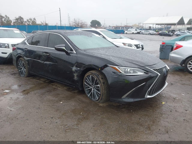 2022 LEXUS ES 300H 58ADA1C17NU021134