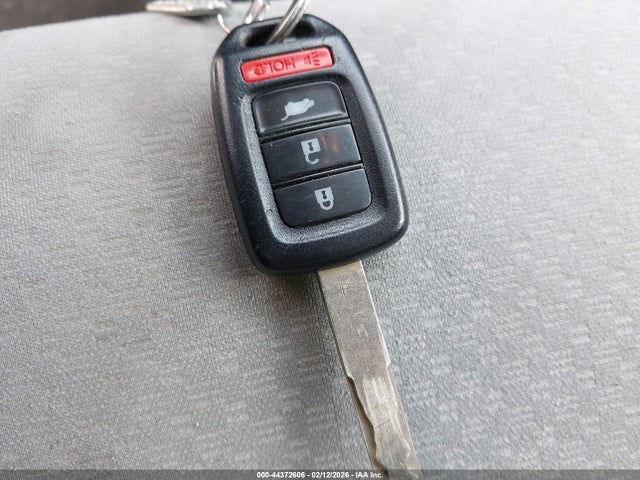 2HKRM3H33GH560538 Honda CR-V LX