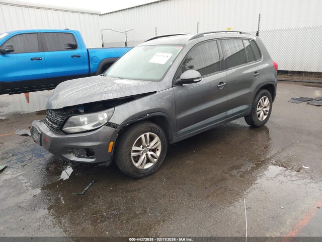 WVGBV7AX8GW598856 Volkswagen TIGUAN S