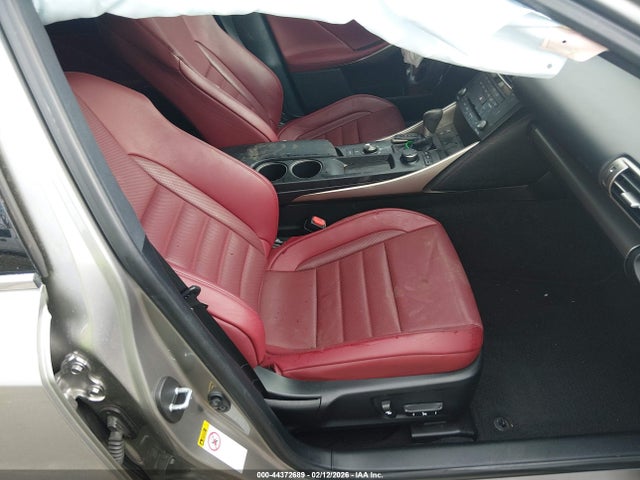 44372689 :رقم المزاد ، JTHBA1D23G5001677 vin ، 2016 Lexus Is 200t مزاد بيع