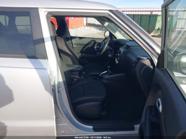 2014 KIA SOUL KNDJN2A29E7704133 Photo 4