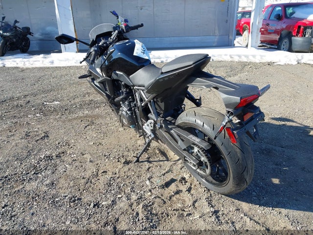 Suzuki Gsx800 F 2025 JS1EM13B1S7100528 Image 3