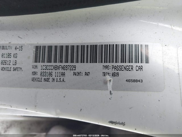 2015 Chrysler 200 Limited მანქანა იყიდება აუქციონზე, vin: 1C3CCCABXFN697229, აუქციონის ნომერი: 44372783