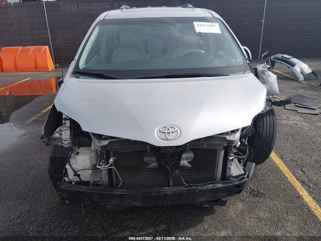 5TDYK3DC5ES445597 Toyota Sienna Xle V6 8 Passenger