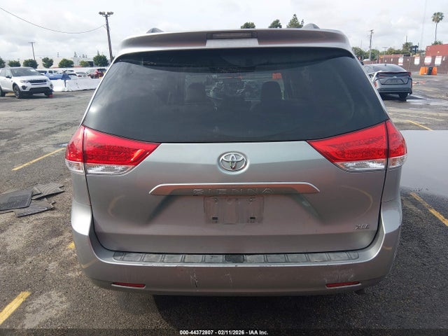 5TDYK3DC5ES445597 Toyota Sienna Xle V6 8 Passenger
