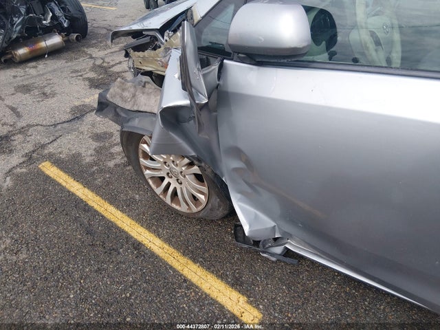 5TDYK3DC5ES445597 Toyota Sienna Xle V6 8 Passenger