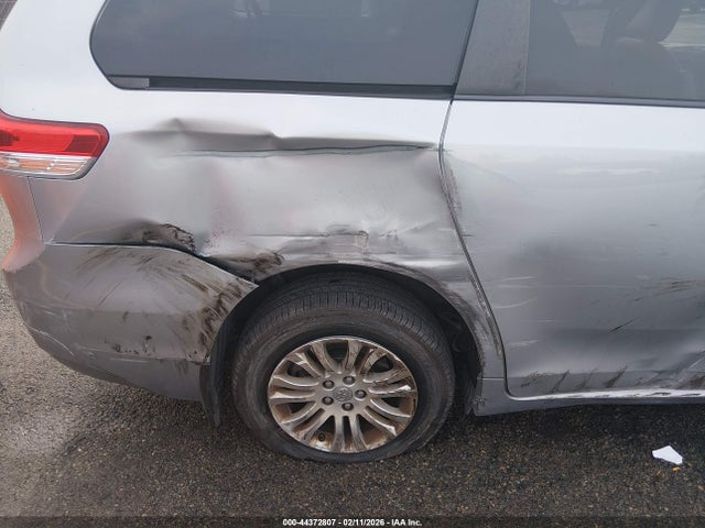 5TDYK3DC5ES445597 Toyota Sienna Xle V6 8 Passenger