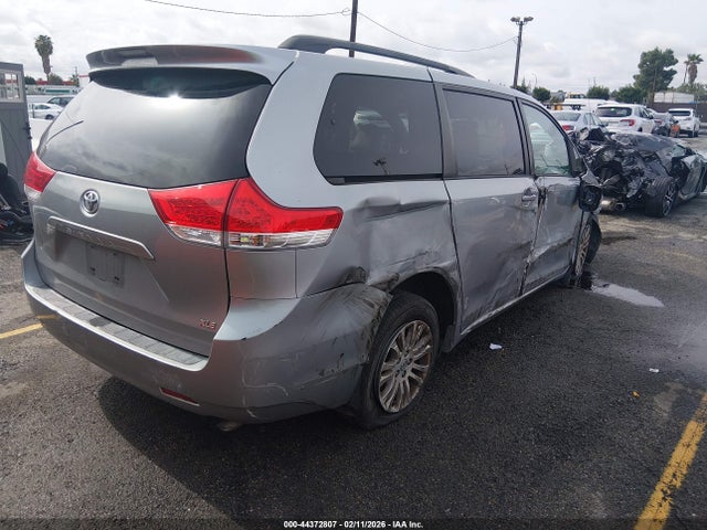 5TDYK3DC5ES445597 Toyota Sienna Xle V6 8 Passenger