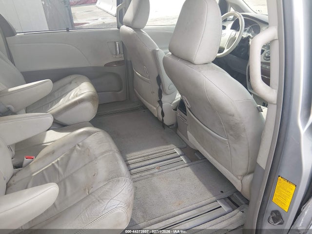 5TDYK3DC5ES445597 Toyota Sienna Xle V6 8 Passenger