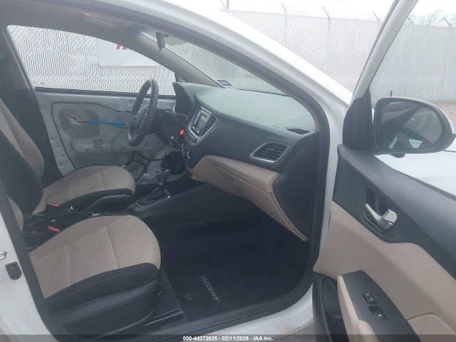 Hyundai ACCENT SE 2018 3KPC24A32JE012375 Image 5