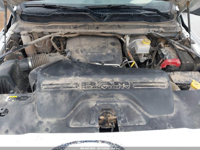 3C6UR5DJ1RG366525 RAM 2500 Big Horn 4x4 6&#039;4 Box