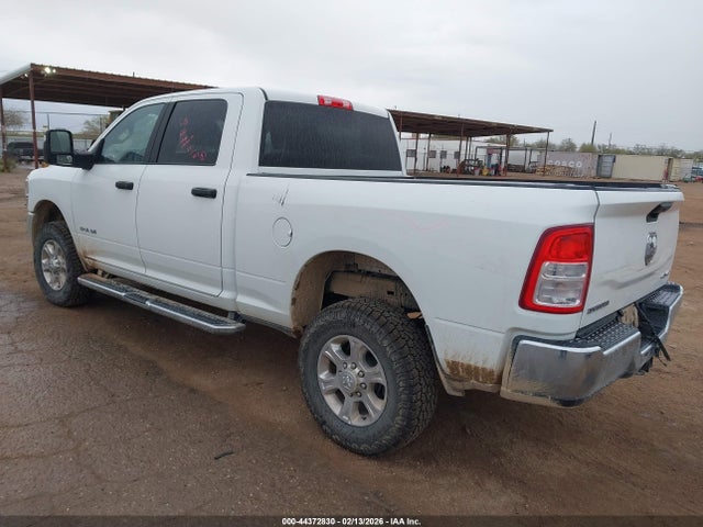 3C6UR5DJ1RG366525 RAM 2500 Big Horn 4x4 6&#039;4 Box