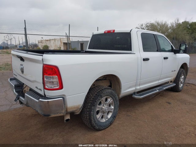 3C6UR5DJ1RG366525 RAM 2500 Big Horn 4x4 6&#039;4 Box