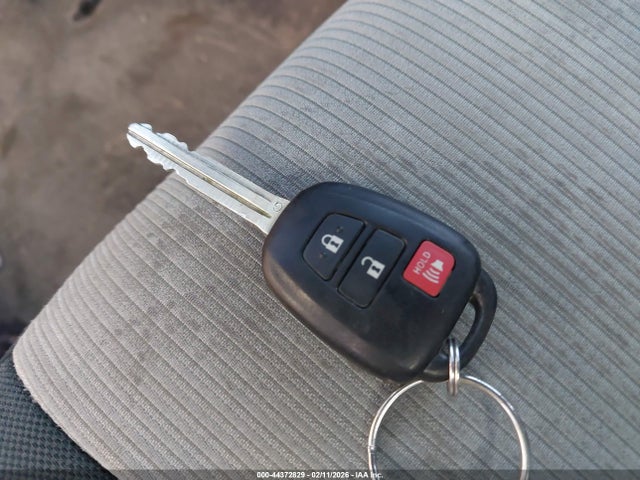 2013 TOYOTA PRIUS C JTDKDTB37D1534862 Photo 10