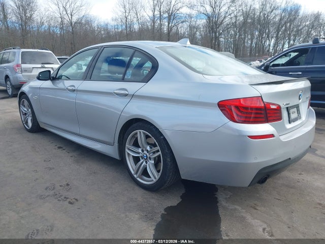 2016 BMW 535I WBA5B3C59GG258640 Photo 2