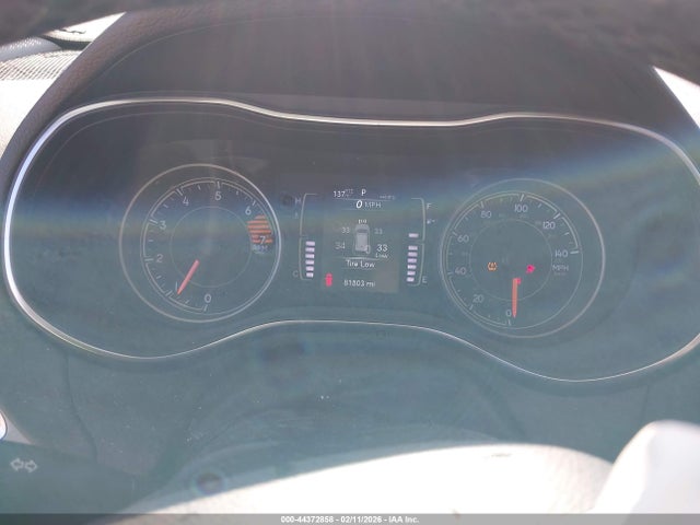44372858 :رقم المزاد ، 1C4PJLCB4KD221512 vin ، 2019 Jeep Cherokee Latitude Fwd مزاد بيع