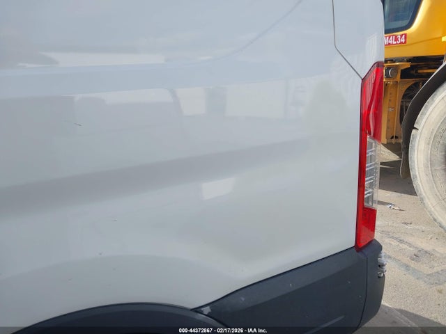 Ford Transit-150 2018 1FTYE1YM2JKA42385 Image 6