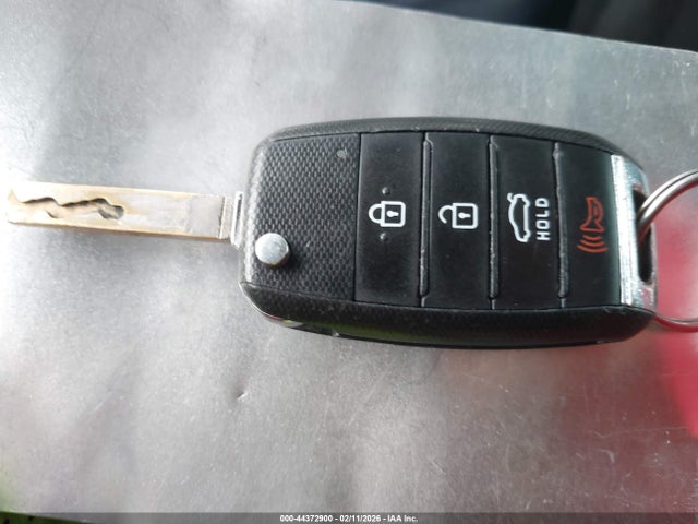 5XXGT4L3XGG106404 KIA Optima Lx