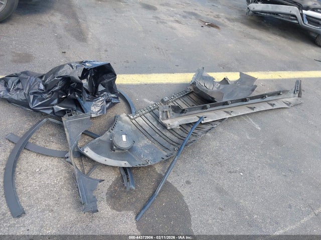 7SAYGDED0SF261623 Tesla Model Y Long Range Dual Motor Rear-wheel Drive