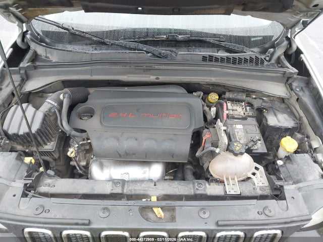 ZACCJABT7GPD85889 Jeep Renegade Latitude