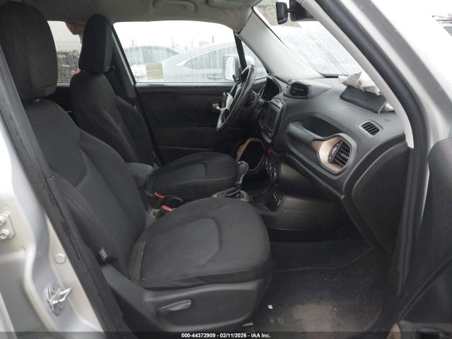 ZACCJABT7GPD85889 Jeep Renegade Latitude
