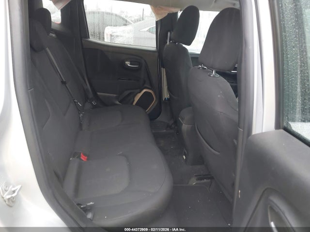 ZACCJABT7GPD85889 Jeep Renegade Latitude