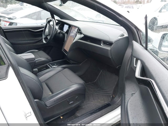 2018 TESLA MODEL X 5YJXCBE20JF100033 Photo 4