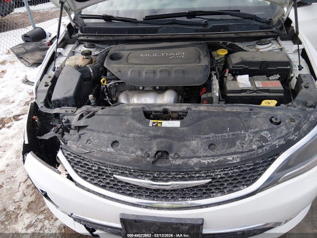 Aukcja sprzedaży 2015 Chrysler 200 Limited, vin: 1C3CCCAB0FN569985, numer aukcji: 44372982