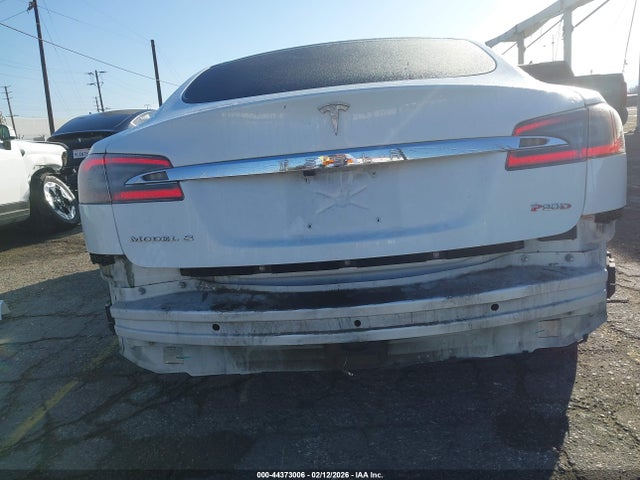 2015 TESLA MODEL S 5YJSA1H22FF097598 Photo 5