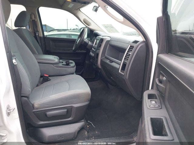 Aukcja sprzedaży 2017 Ram 1500 Express  4x4 5'7 Box, vin: 3C6RR7KT0HG641015, numer aukcji: 44373011