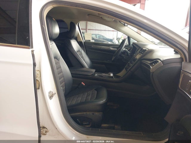 3FA6P0HDXHR248089 Ford FUSION SE