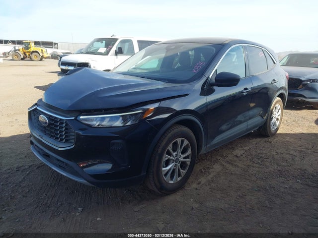 1FMCU0GN3RUA64375 Ford Escape Active