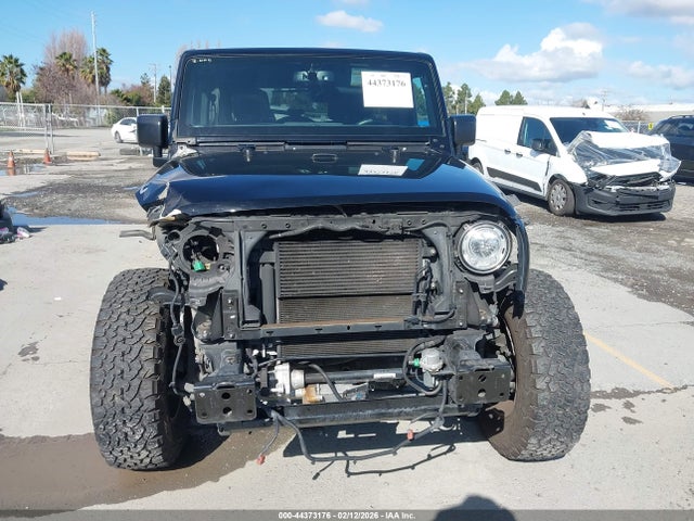 1C4BJWFG7HL587420 Jeep Wrangler Unlimited Rubicon 4x4