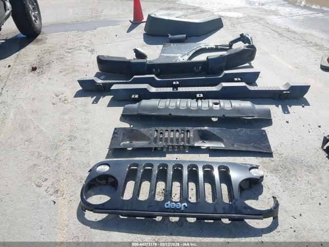 1C4BJWFG7HL587420 Jeep Wrangler Unlimited Rubicon 4x4