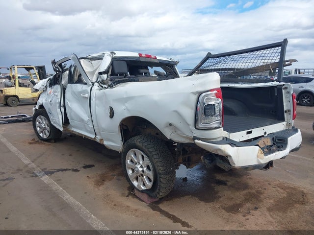 3C6UR5FL4PG533939 RAM 2500 Laramie 4x4 6&#039;4 Box