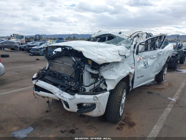 3C6UR5FL4PG533939 RAM 2500 Laramie 4x4 6&#039;4 Box