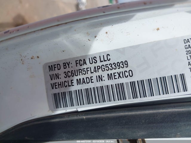 3C6UR5FL4PG533939 RAM 2500 Laramie 4x4 6&#039;4 Box
